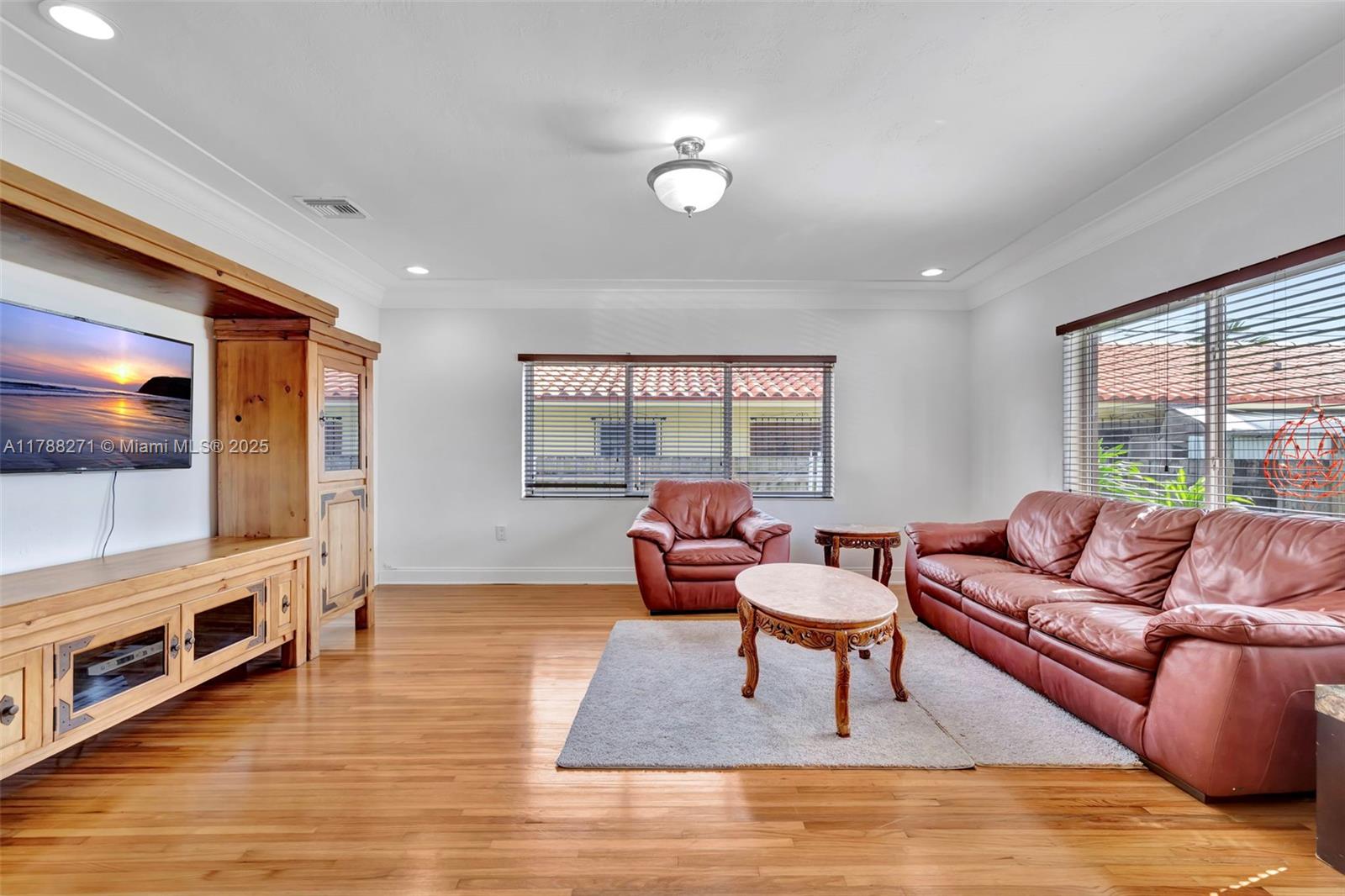 3541 SW 23rd Ter 3541