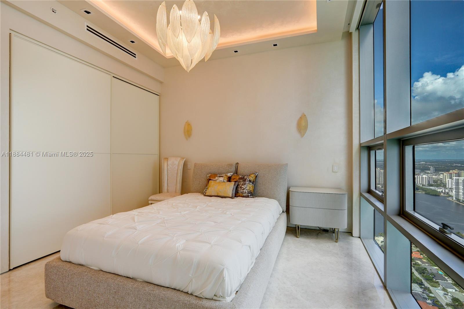 TURNBERRY OCEAN CLUB - Residential Lease