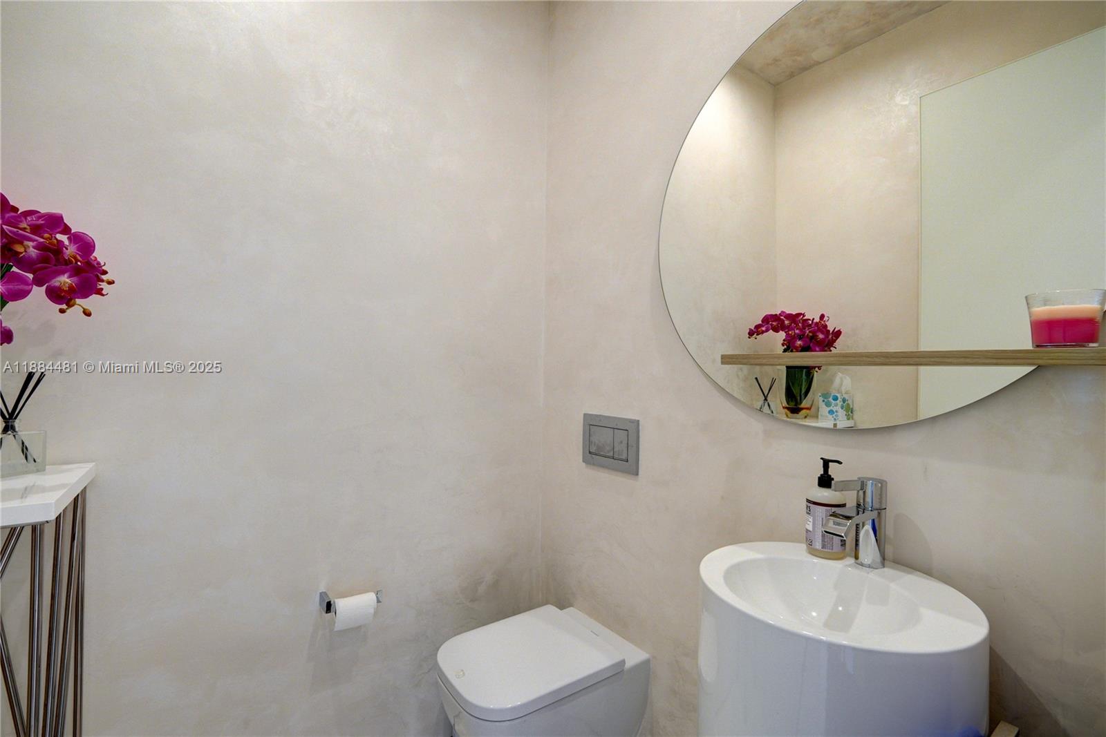 TURNBERRY OCEAN CLUB - Residential Lease