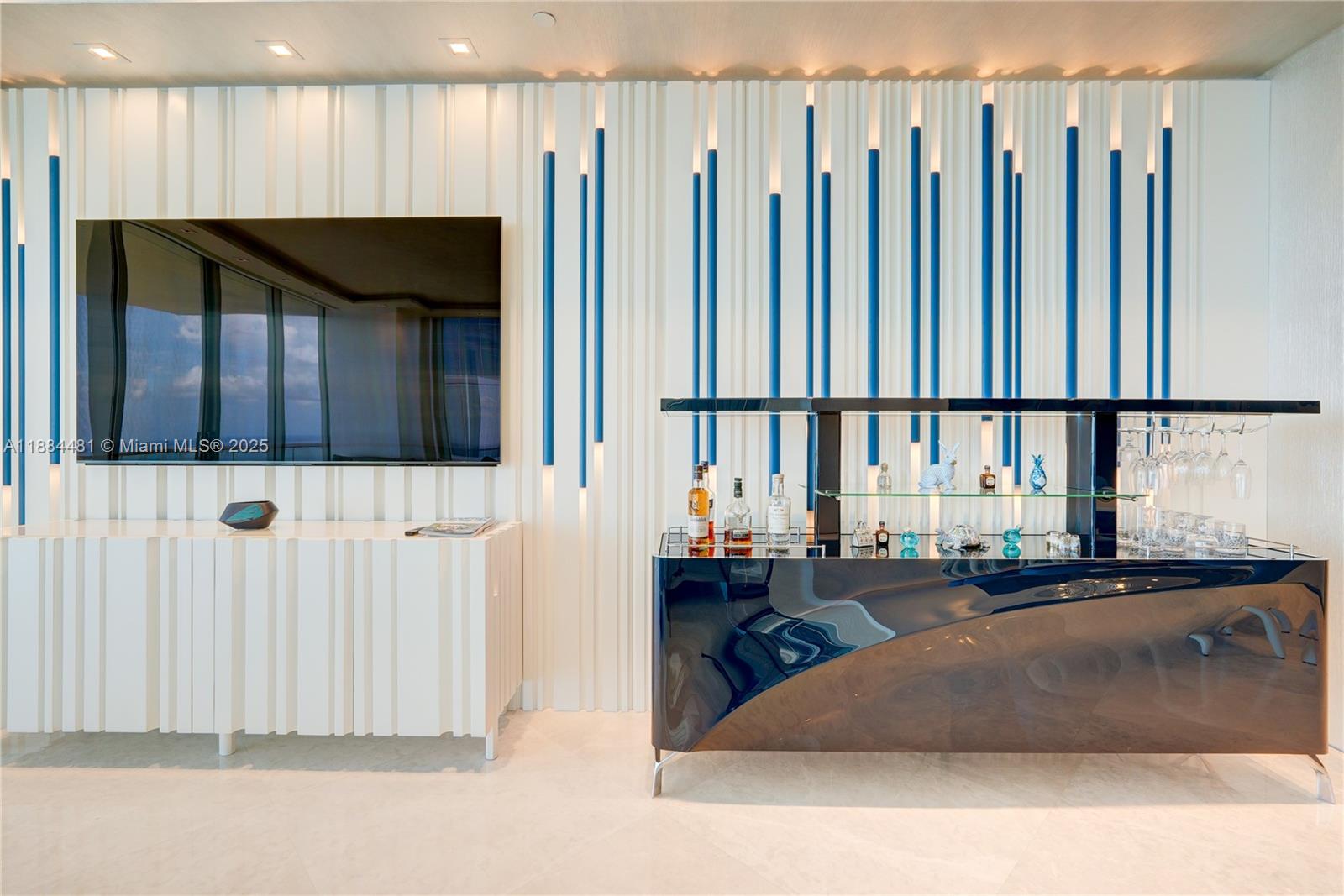 TURNBERRY OCEAN CLUB - Residential Lease