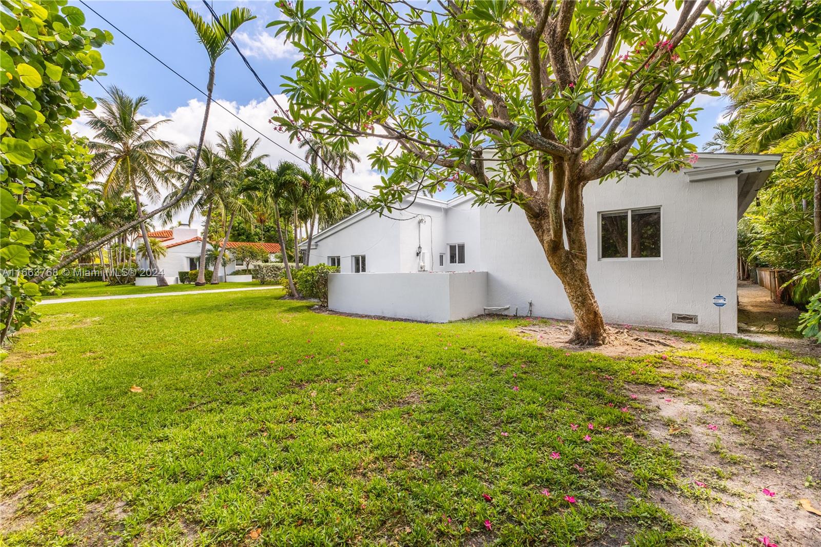 LA GORCE GOLF SUB - Residential