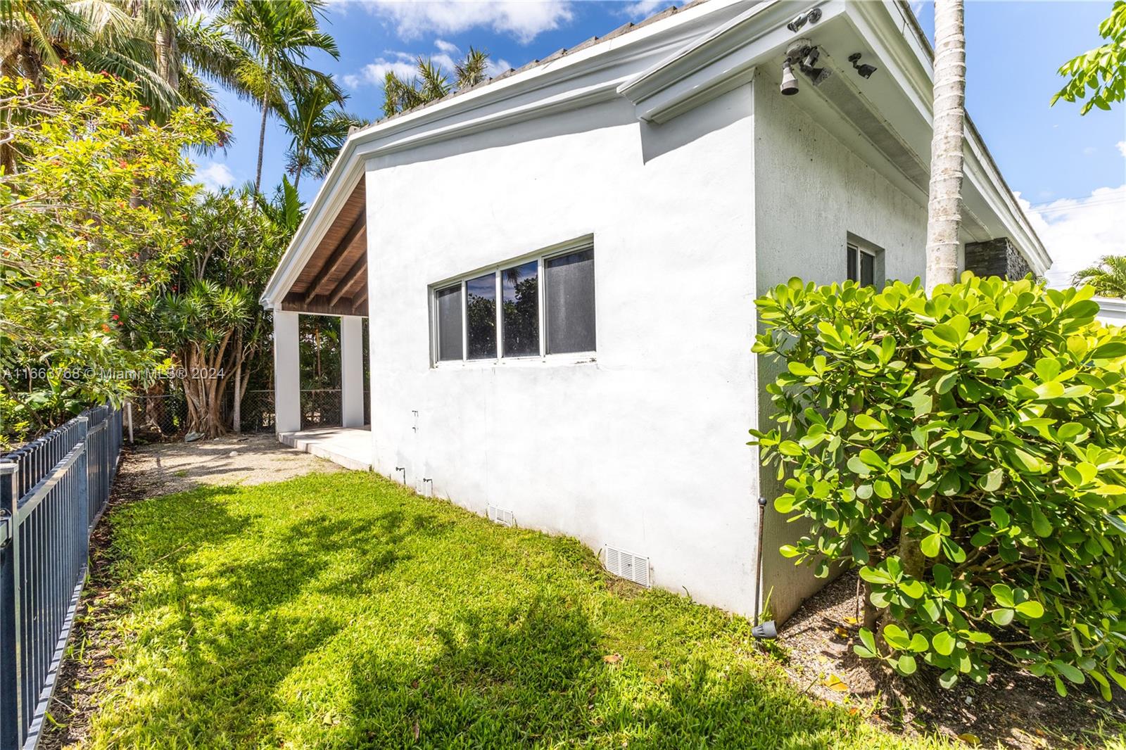 LA GORCE GOLF SUB - Residential