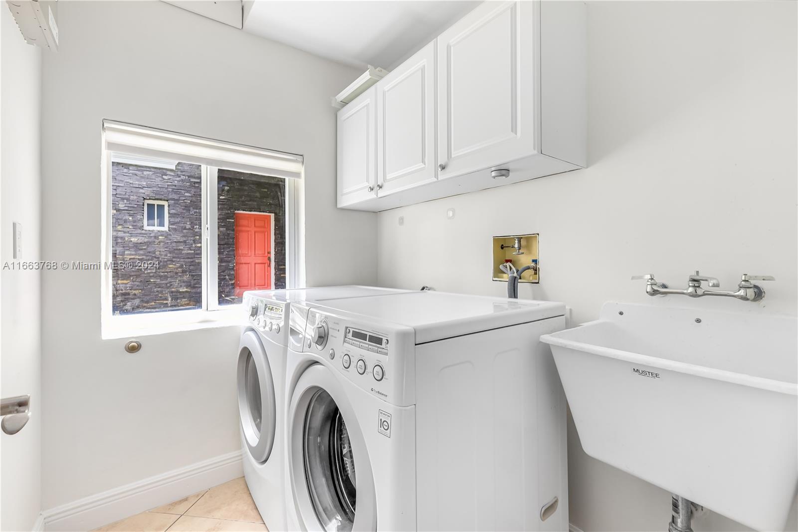 LA GORCE GOLF SUB - Residential