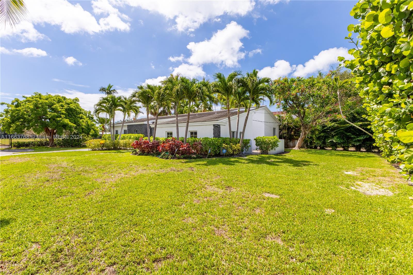 Beautiful and cozy corner house on the La Gorce Country Club golf course! Very private 4 bedroom and 3.5 bathroom property with lots of natural light. Entrance on a side street with lots of spaces for parking and very accommodating for entertaining your guests. Just a 10 minute drive to South Beach and 7 min drive to the ocean and the beach. Easy to show!