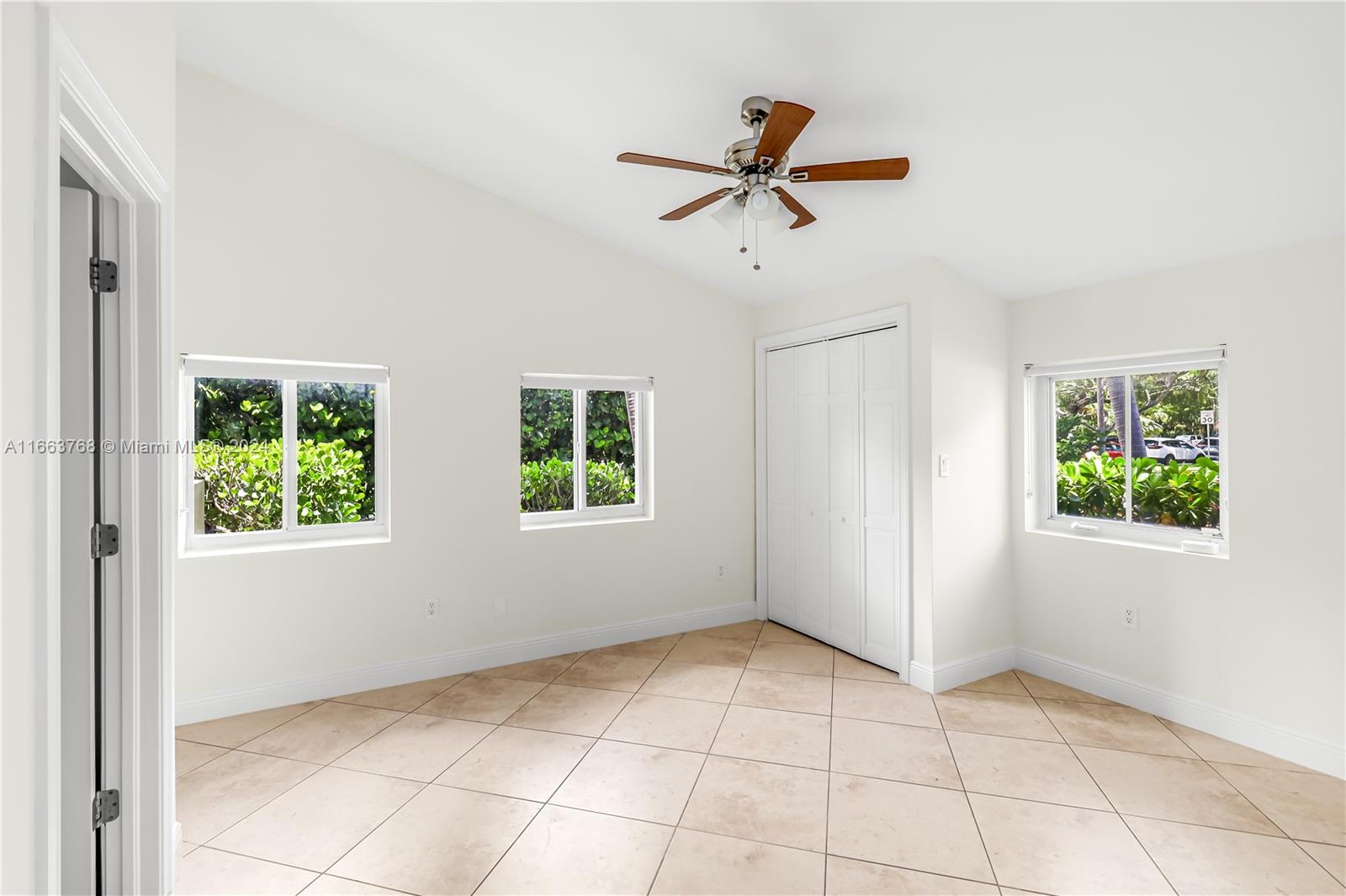 LA GORCE GOLF SUB - Residential