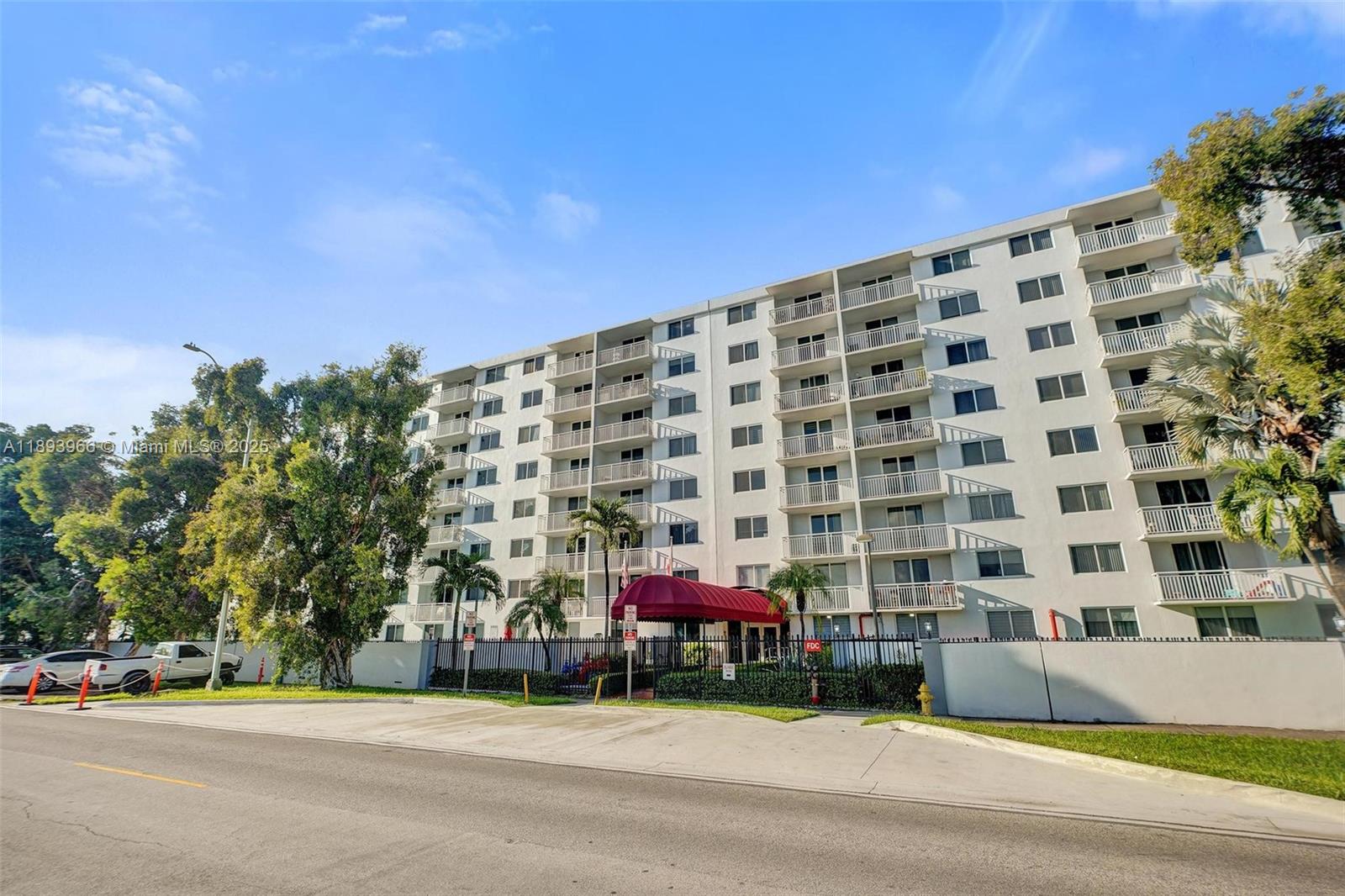 HARBOUR POINTE OF MIAMI C - Residential