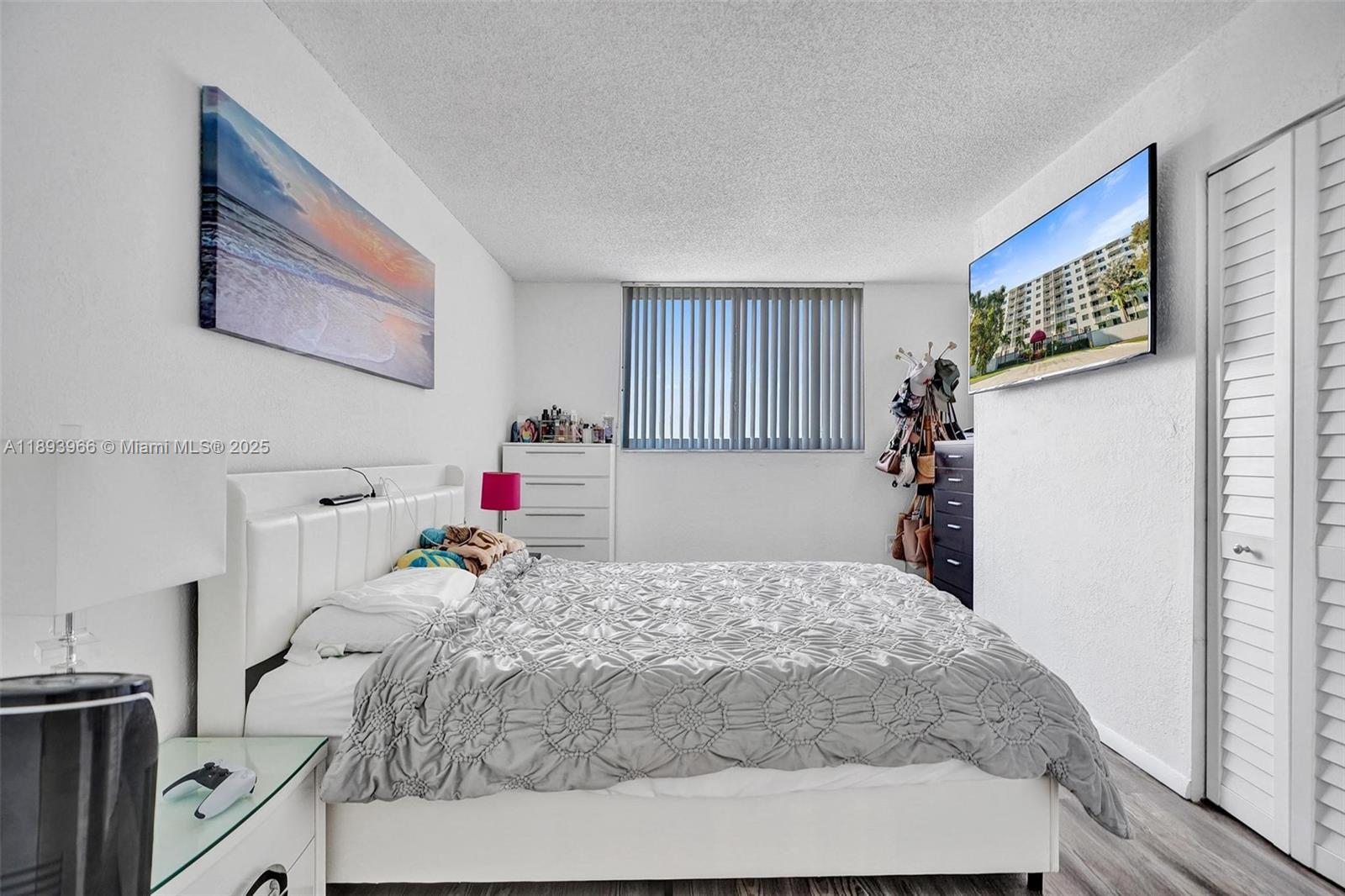 HARBOUR POINTE OF MIAMI C - Residential