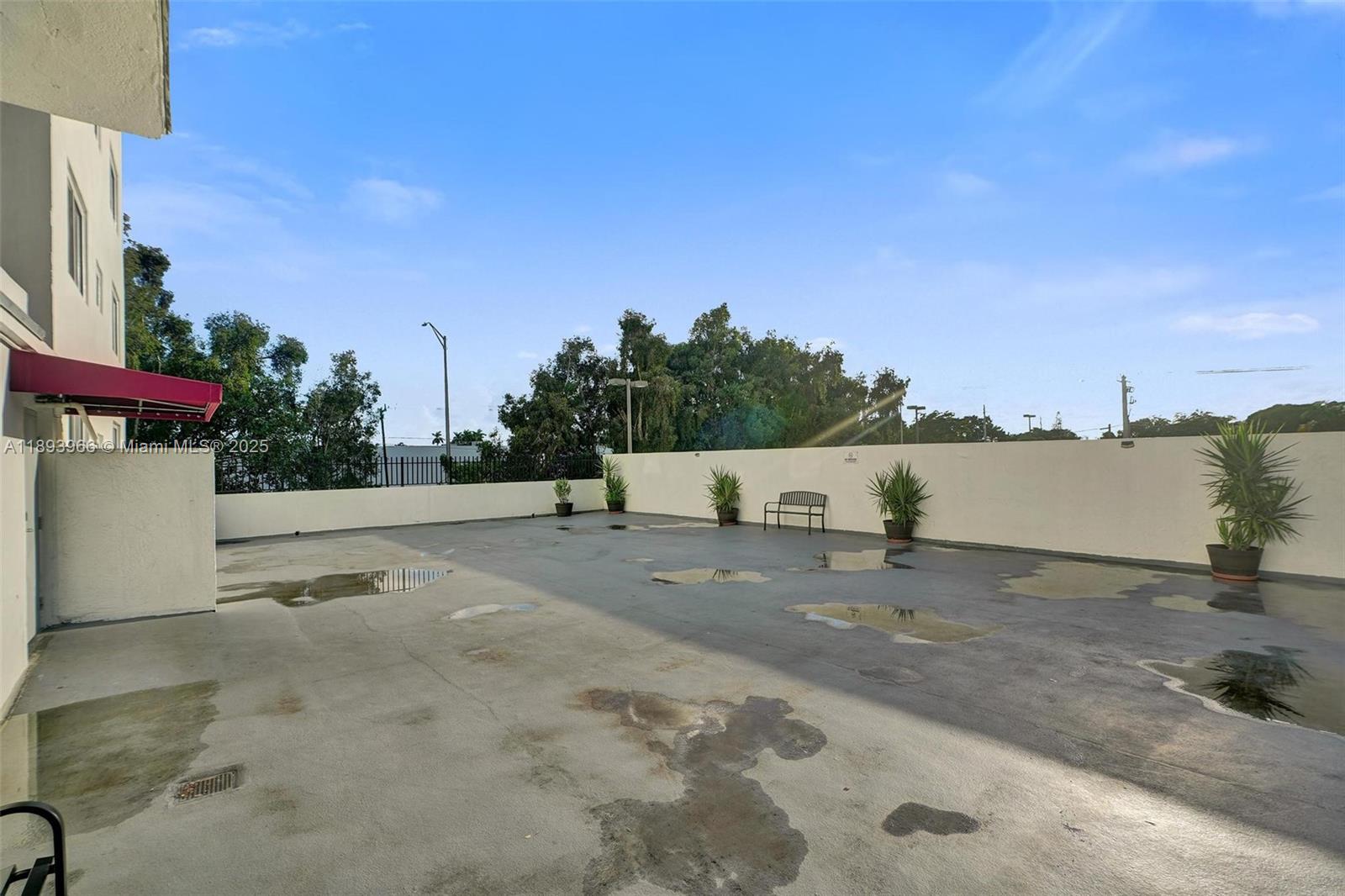 HARBOUR POINTE OF MIAMI C - Residential