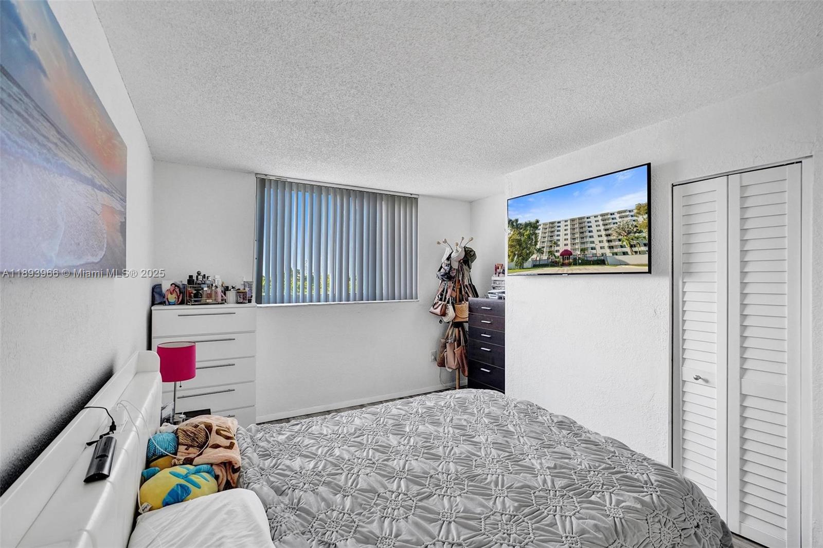 HARBOUR POINTE OF MIAMI C - Residential