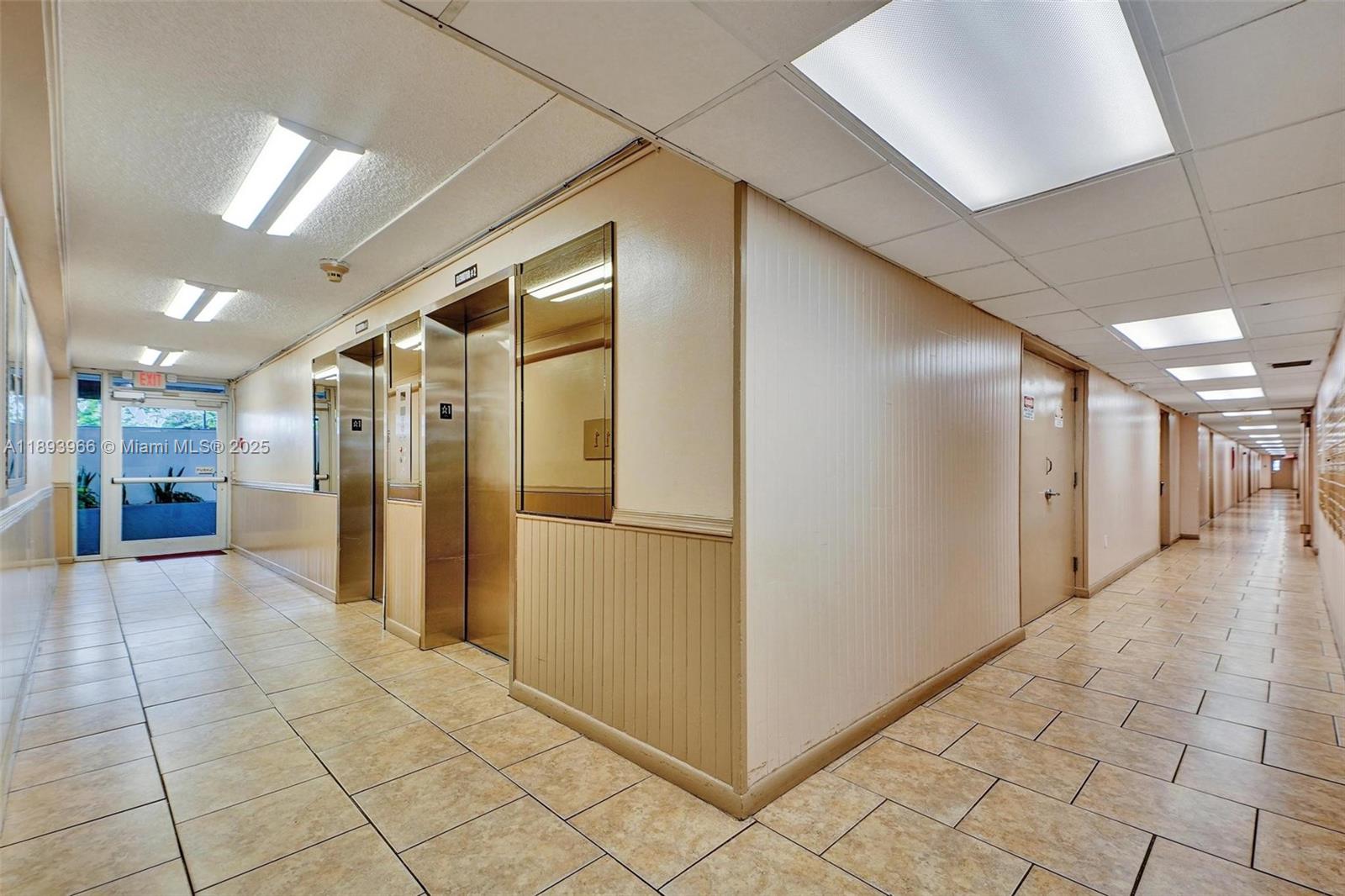 HARBOUR POINTE OF MIAMI C - Residential