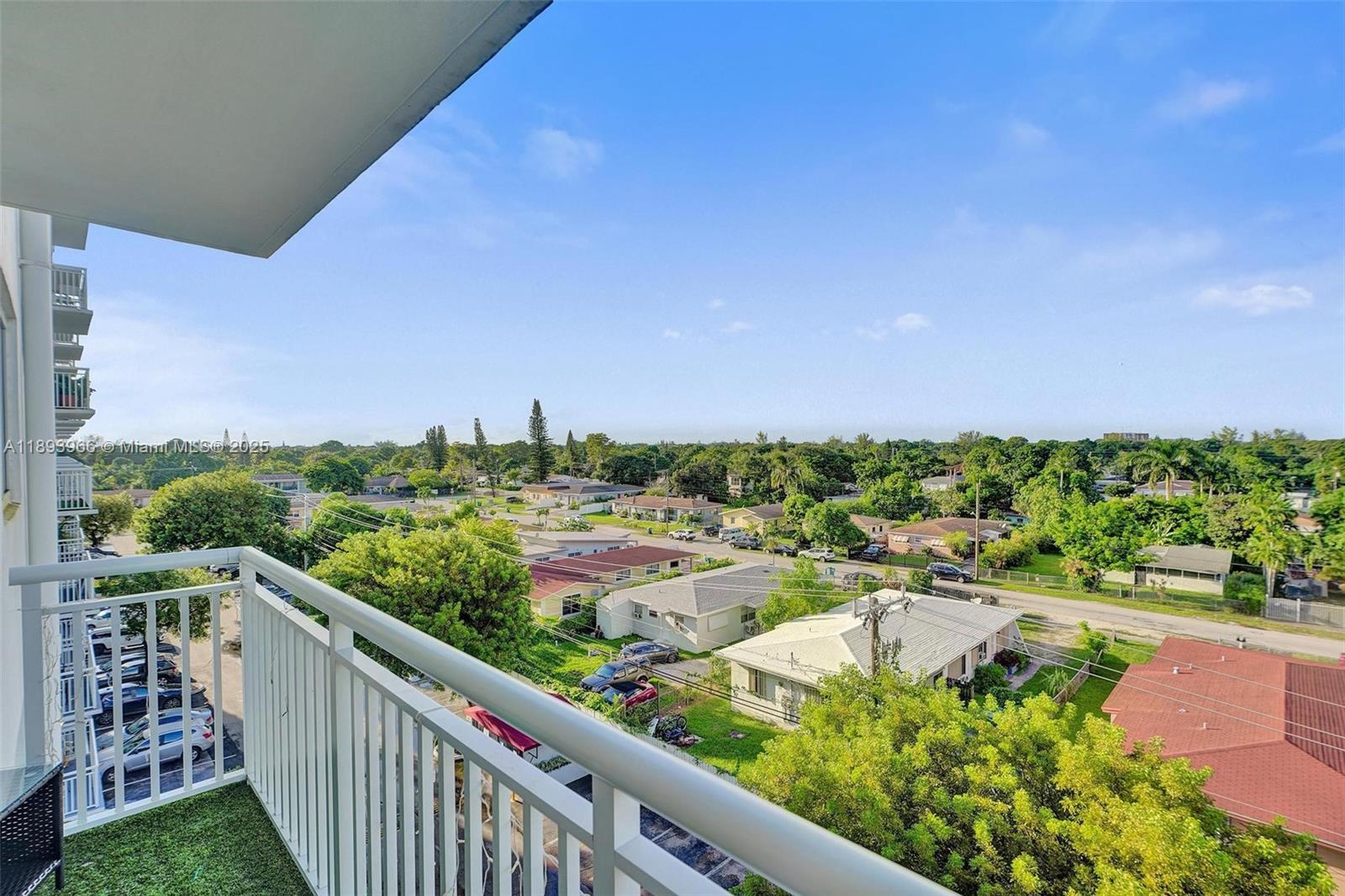 HARBOUR POINTE OF MIAMI C - Residential