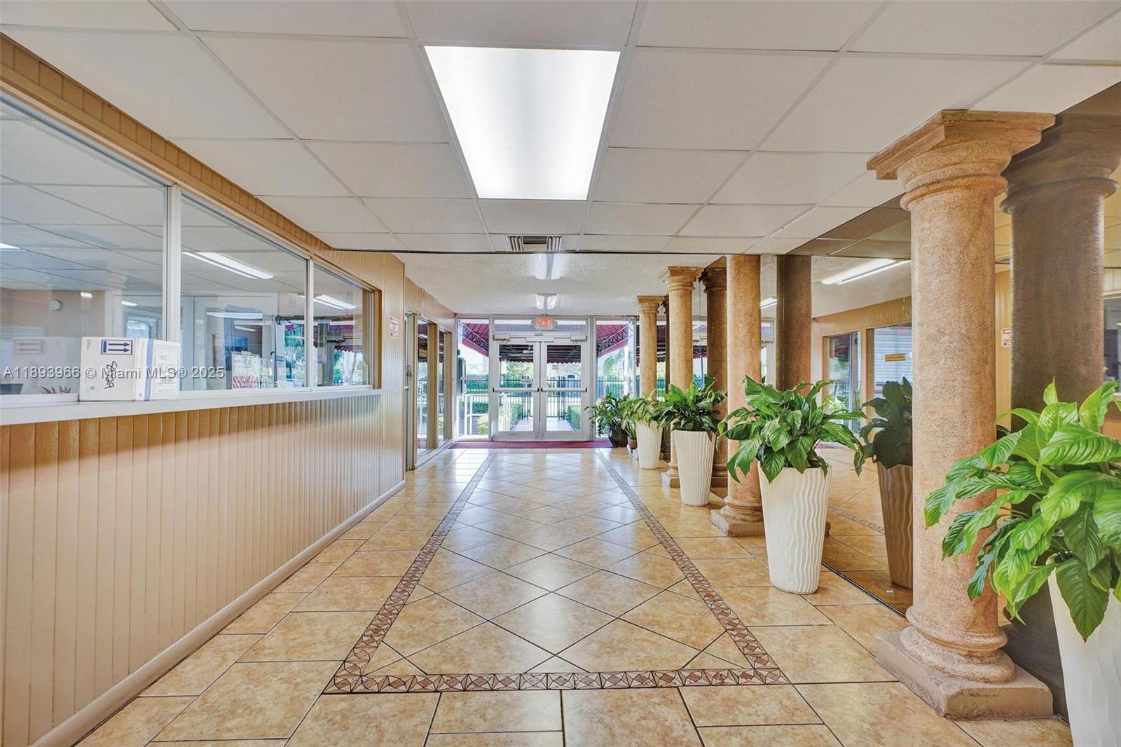 HARBOUR POINTE OF MIAMI C - Residential