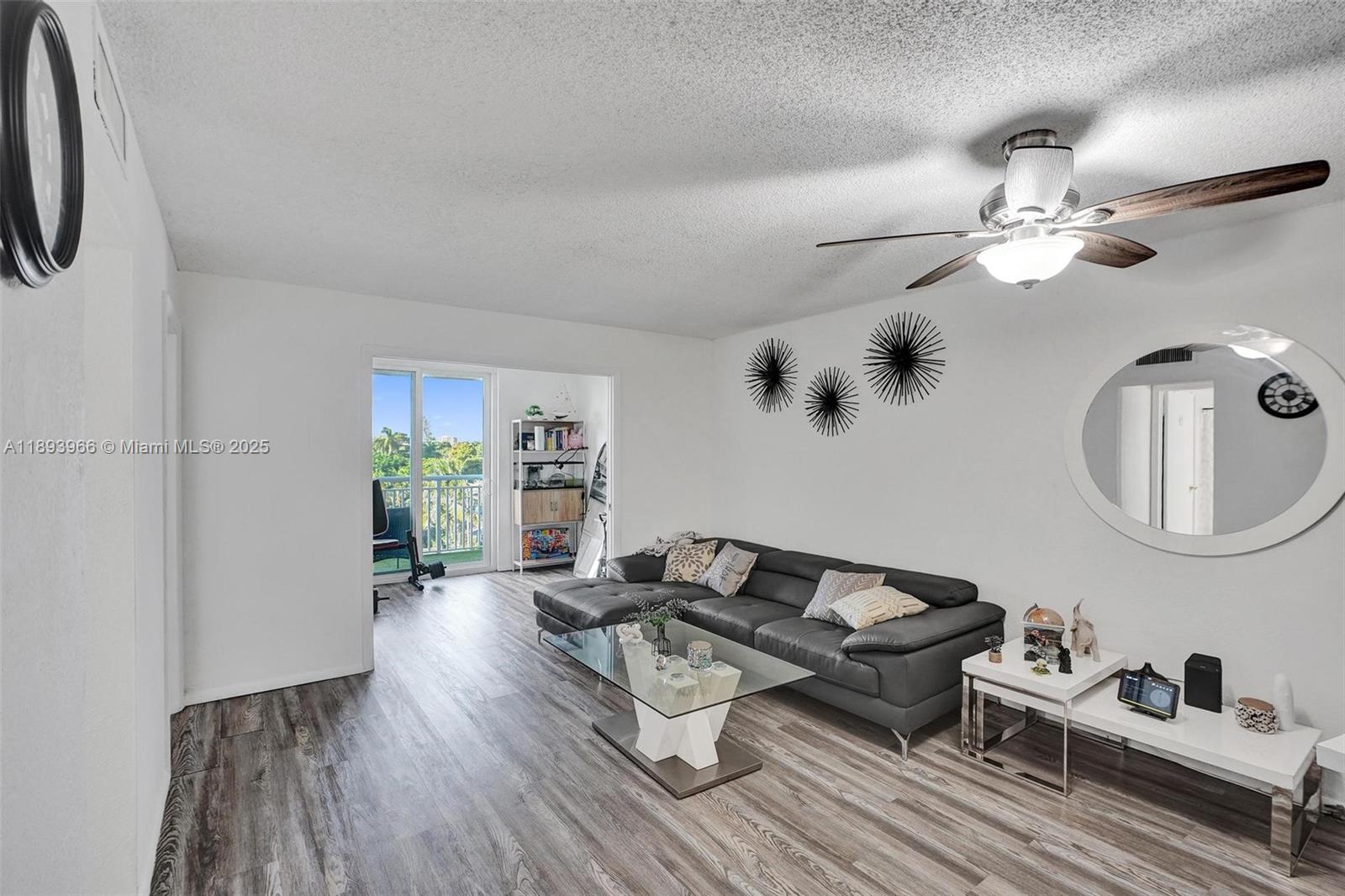 HARBOUR POINTE OF MIAMI C - Residential