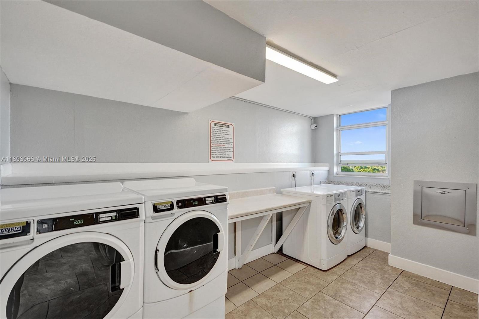 HARBOUR POINTE OF MIAMI C - Residential