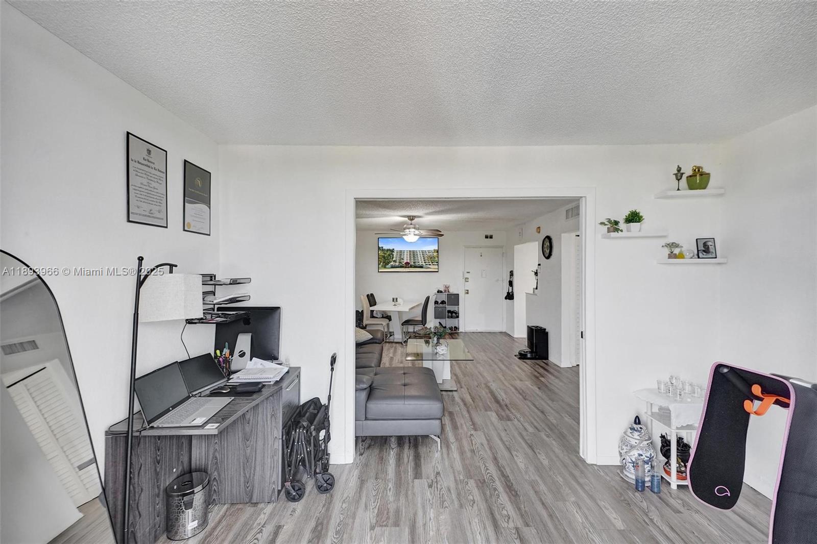 HARBOUR POINTE OF MIAMI C - Residential
