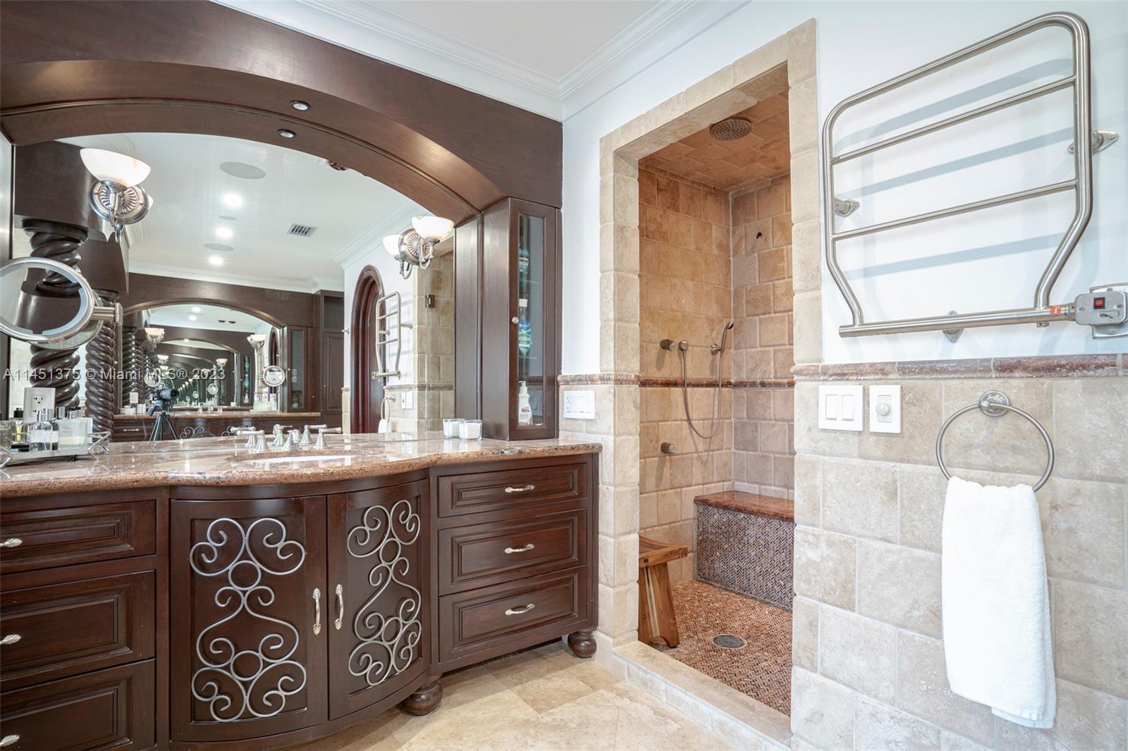 C GAB COUNTRY CLUB SEC 5 - Residential