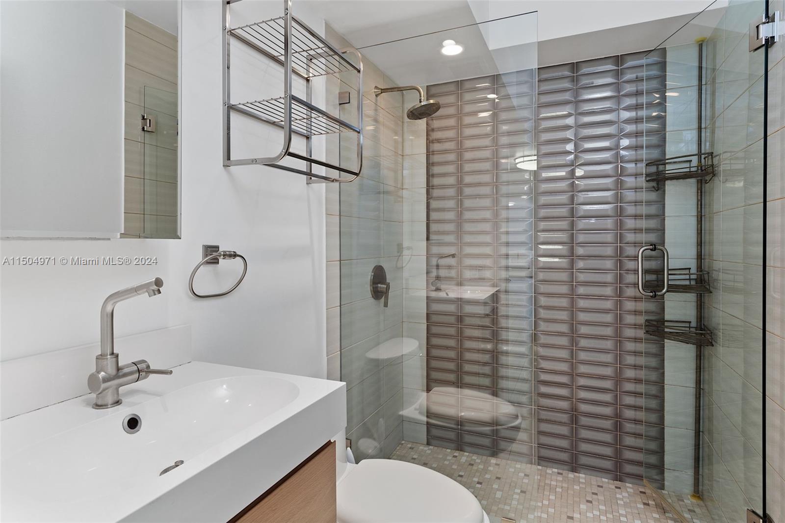 THE DANTON CONDO - Residential Lease