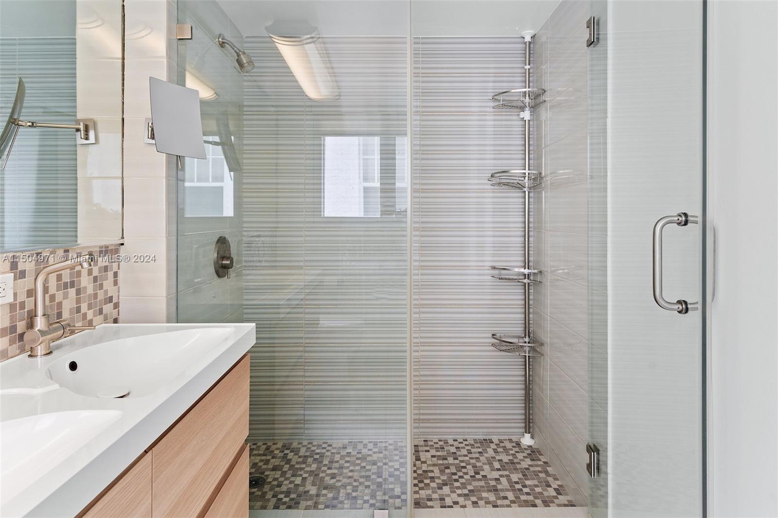 THE DANTON CONDO - Residential Lease