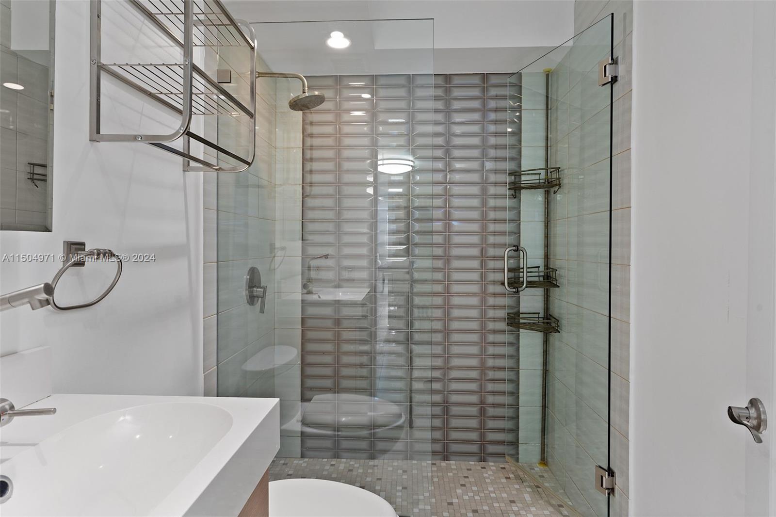 THE DANTON CONDO - Residential Lease