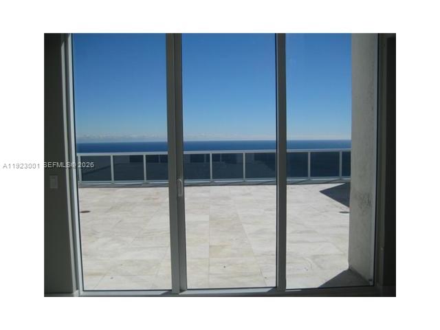 1850 S Ocean Dr (2 stories) PH4402