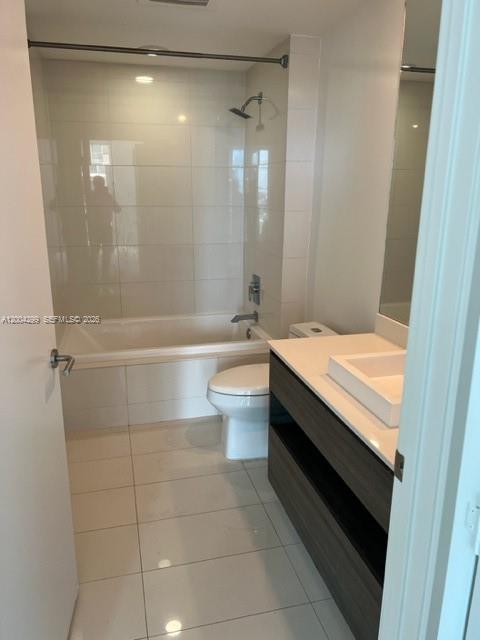 1100 S Miami Ave 2006