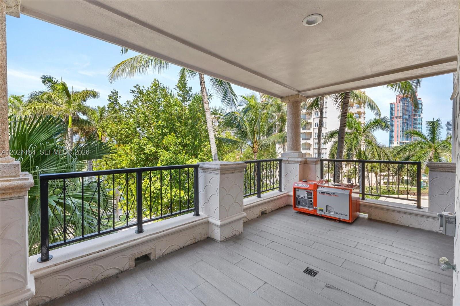 7400 OCEANSIDE AT FISHER - Residential