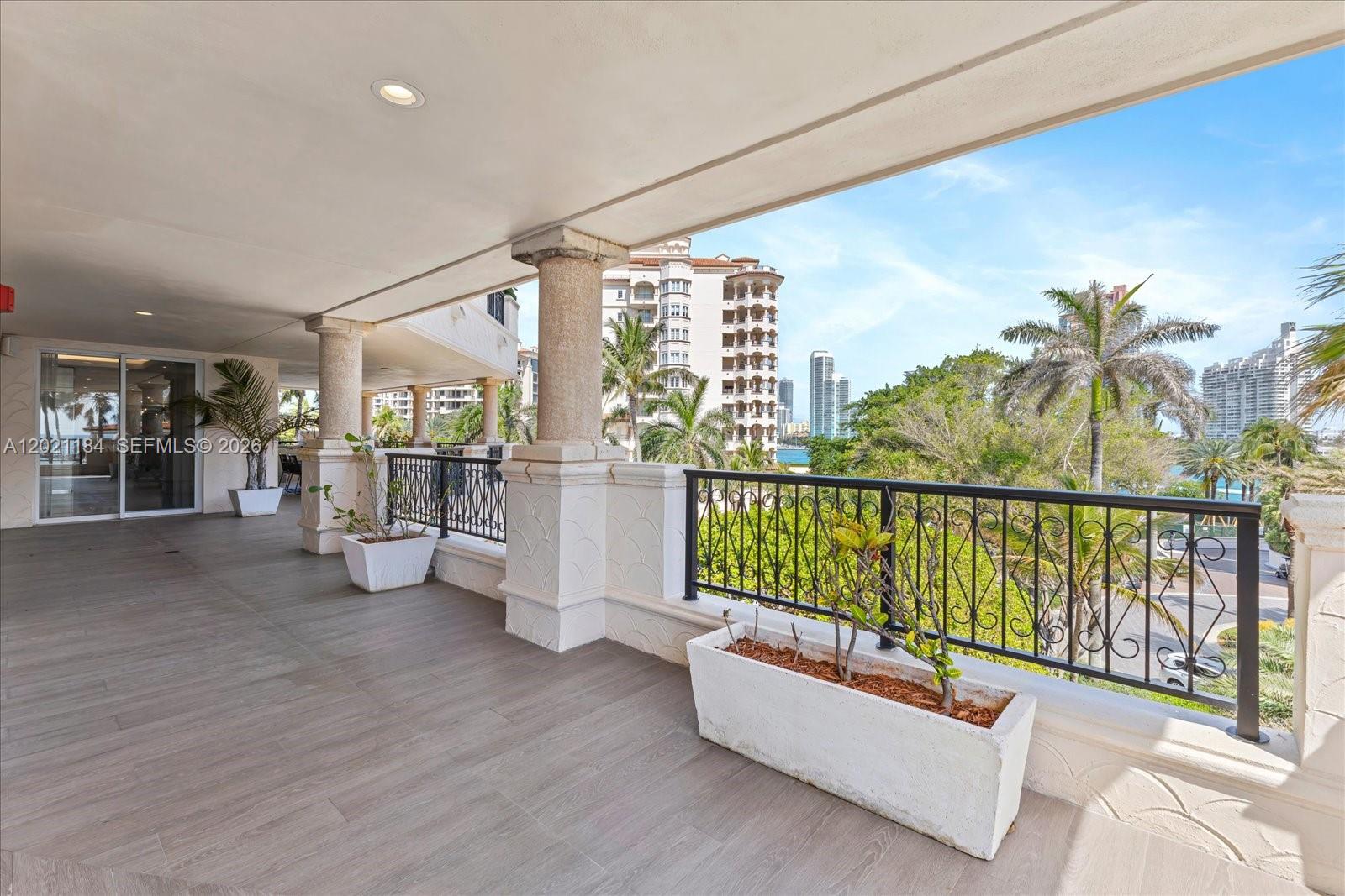7400 OCEANSIDE AT FISHER - Residential
