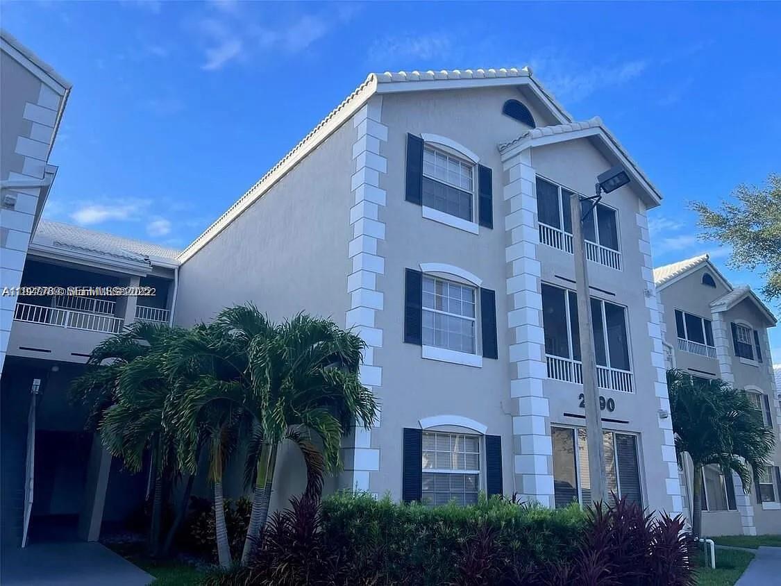 LAKEVIEW CLUB CONDO - Residential Lease