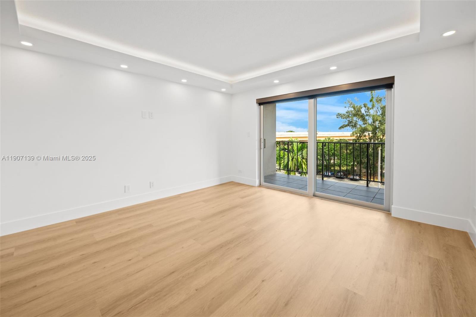 GRANDA DADELAND CONDO - Residential Lease