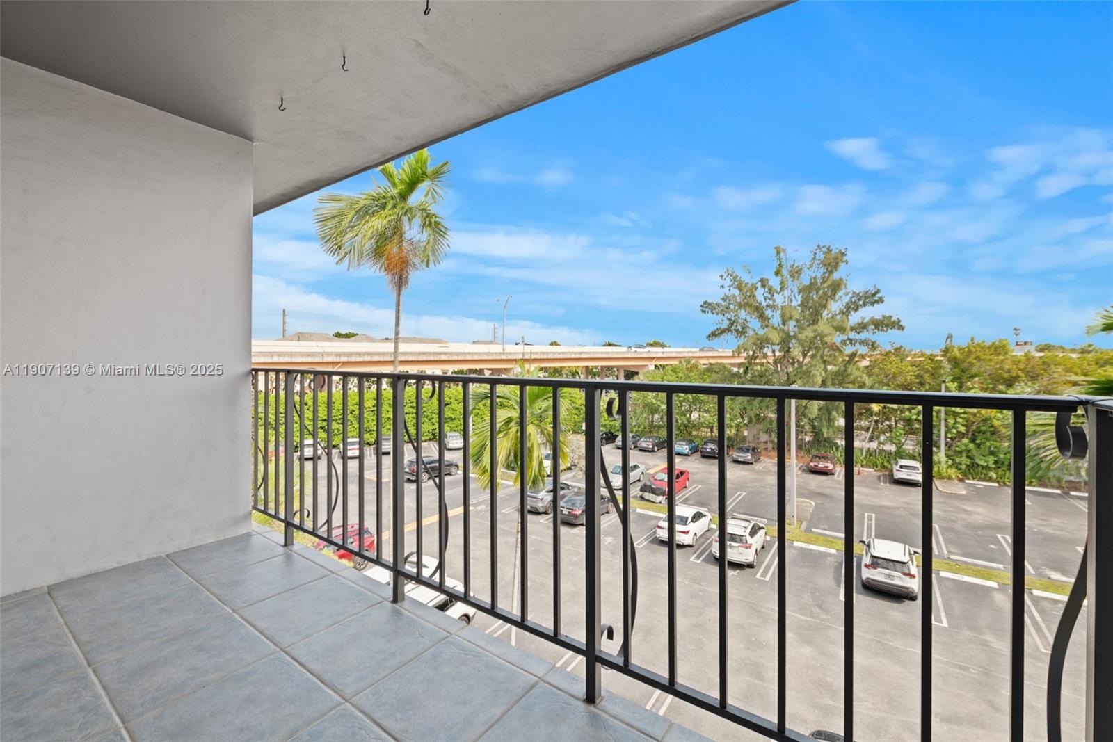 GRANDA DADELAND CONDO - Residential Lease