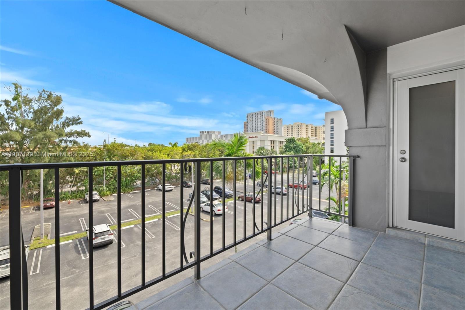 GRANDA DADELAND CONDO - Residential Lease