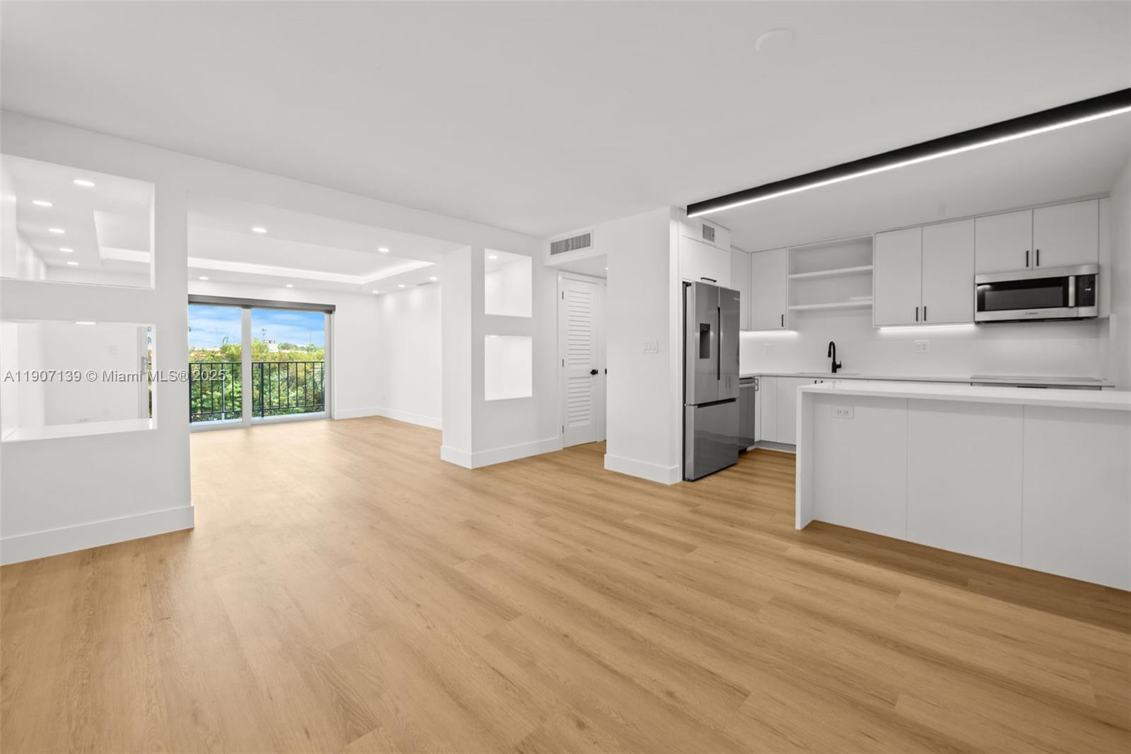 GRANDA DADELAND CONDO - Residential Lease