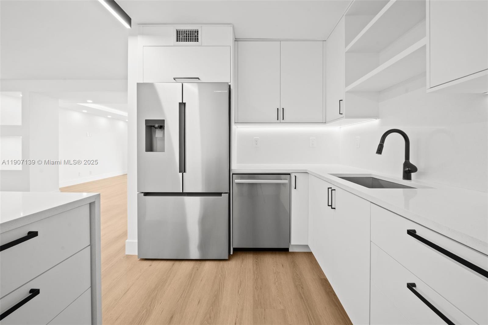 GRANDA DADELAND CONDO - Residential Lease