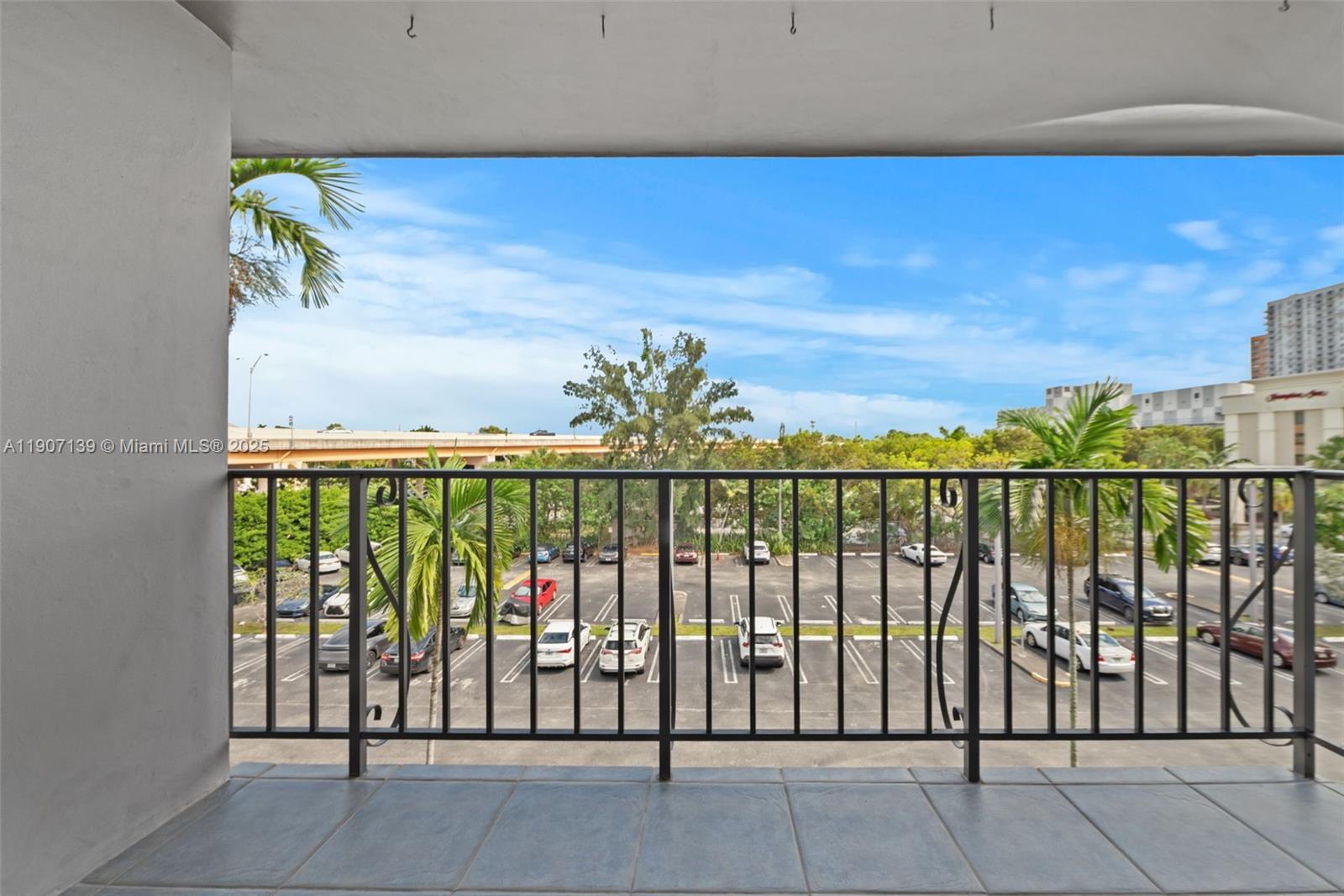 GRANDA DADELAND CONDO - Residential Lease