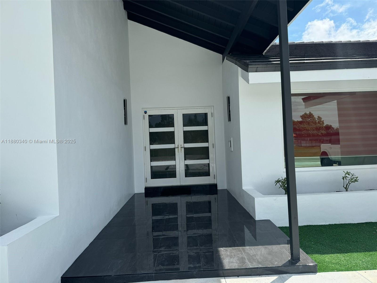 UNIVERSITY PARK WEST SEC - Residential Lease