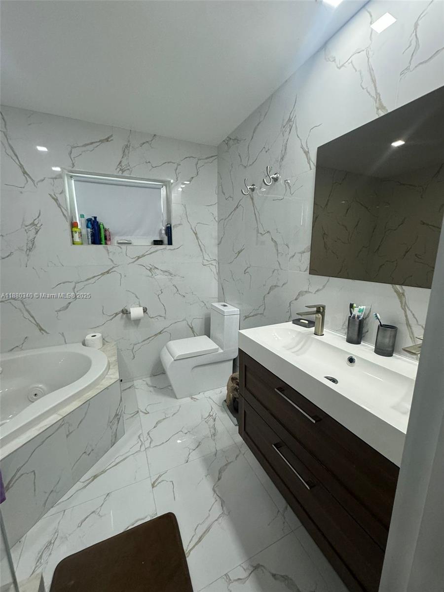 UNIVERSITY PARK WEST SEC - Residential Lease