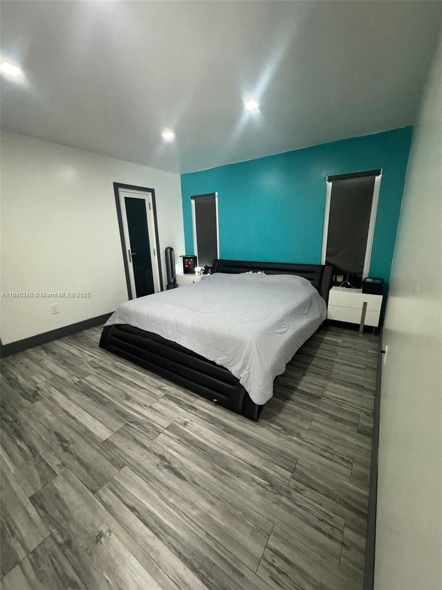 UNIVERSITY PARK WEST SEC - Residential Lease