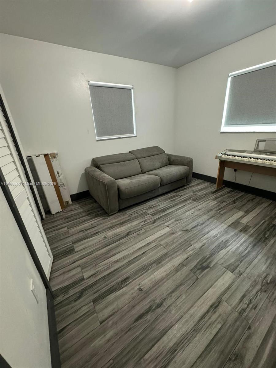 UNIVERSITY PARK WEST SEC - Residential Lease