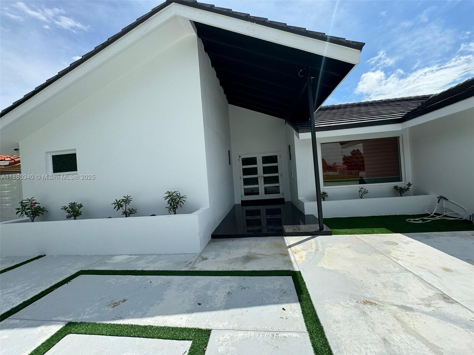 UNIVERSITY PARK WEST SEC - Residential Lease