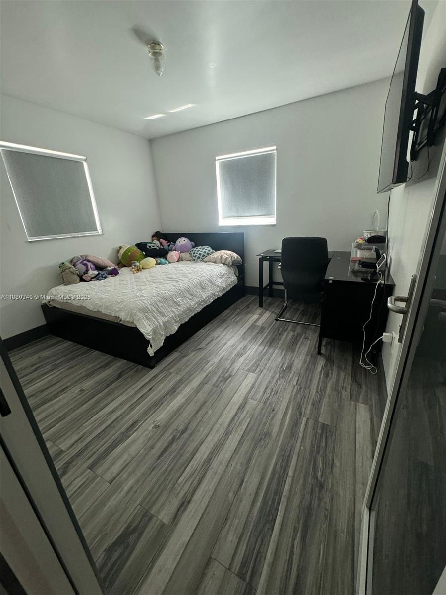 UNIVERSITY PARK WEST SEC - Residential Lease