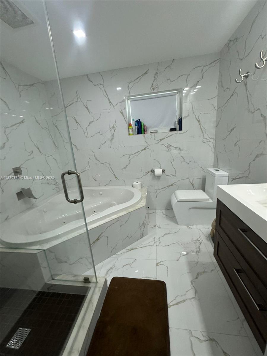 UNIVERSITY PARK WEST SEC - Residential Lease