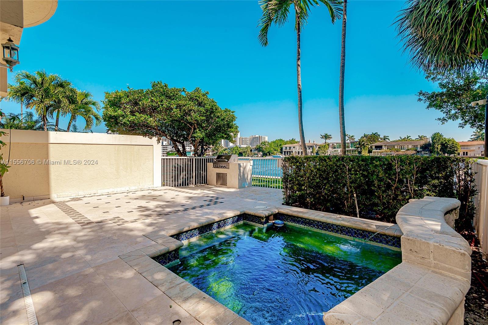 THE COURTYARDS AT THE POI - Residential