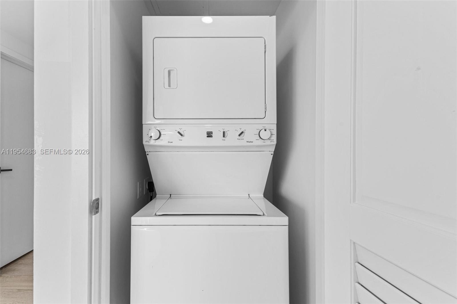 THE BOND (1080 BRICKELL) - Residential