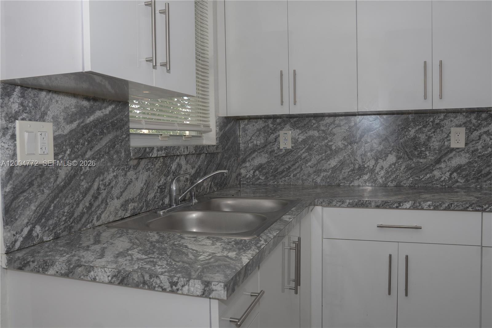 SEMINOLE LAWN - Residential Income