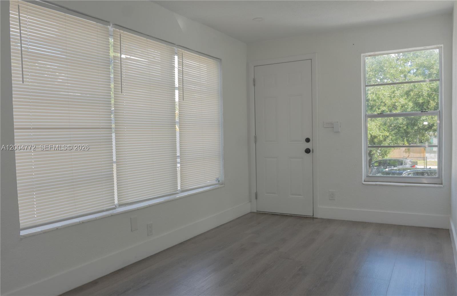 SEMINOLE LAWN - Residential Income