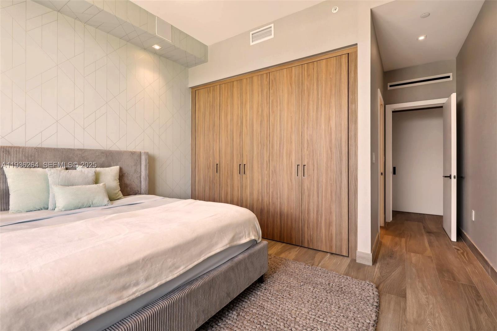 BRICKELLS FLAGLER - Residential