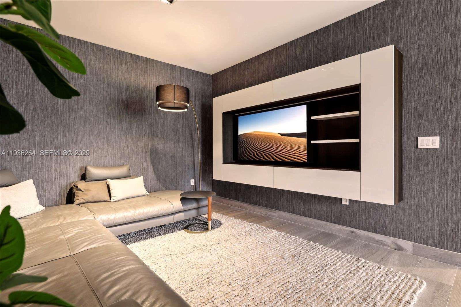 BRICKELLS FLAGLER - Residential