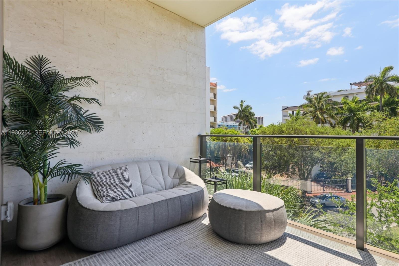 BRICKELLS FLAGLER - Residential