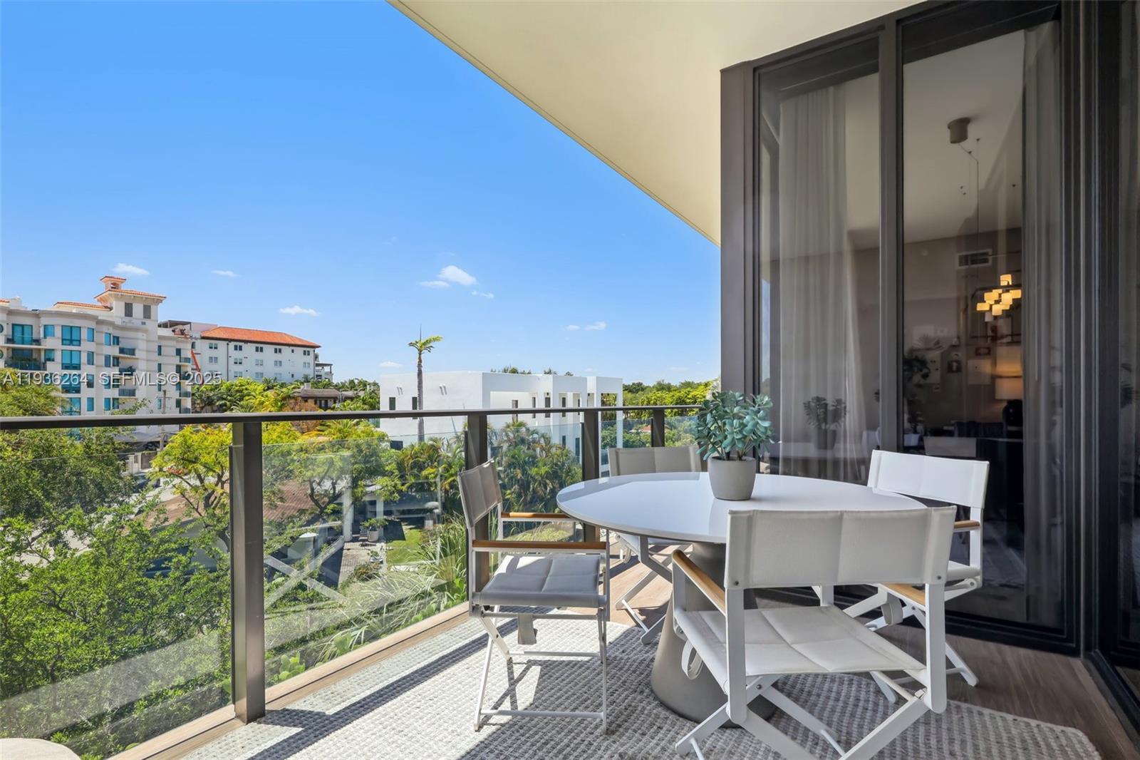 BRICKELLS FLAGLER - Residential