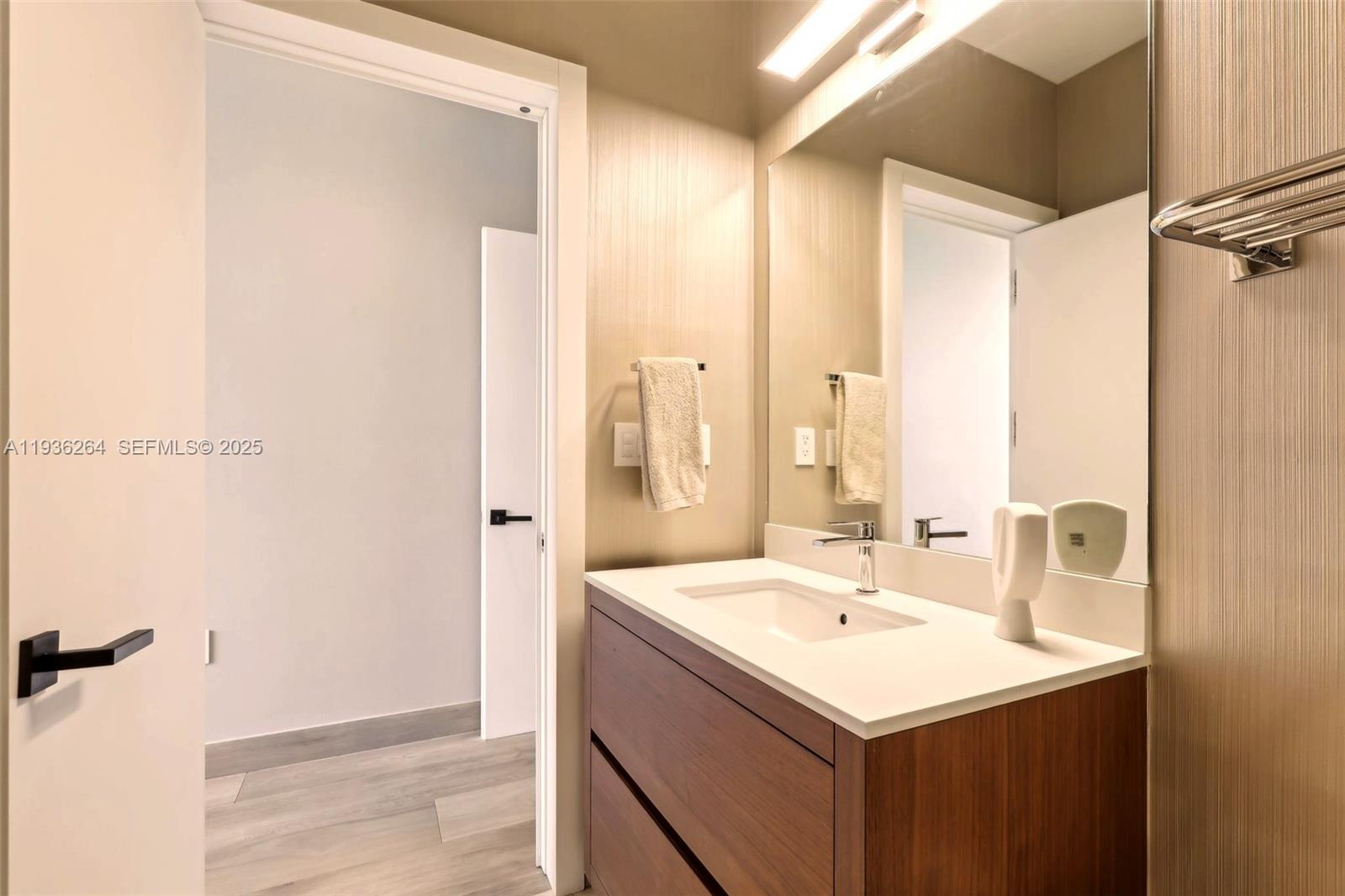 BRICKELLS FLAGLER - Residential